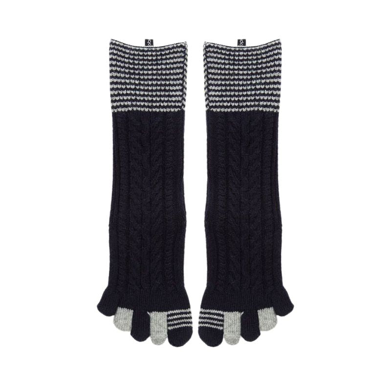 Knitido plus brand Wool Blend Cable Confetti Midcalf Toe Socks in navy with white point color