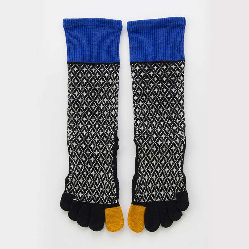 Backside view of Knitido plus brand Diamond Midcalf Grip Toe Socks With Power Pads in black (with blue and orange inserts)