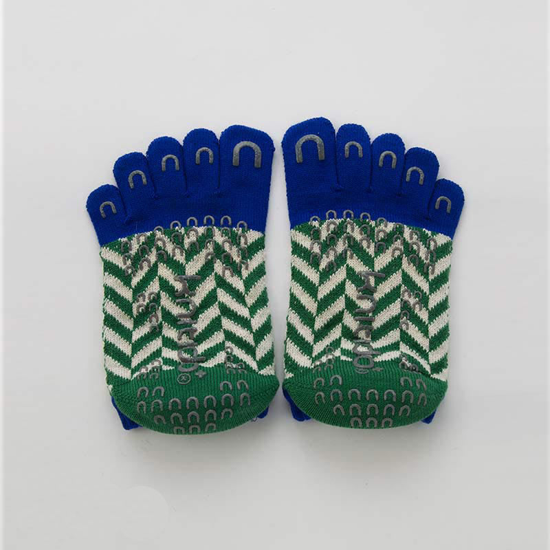Knitido plus brand Organic Cotton Herringbone Grip Socks in green with blue inserts at the foot and toes