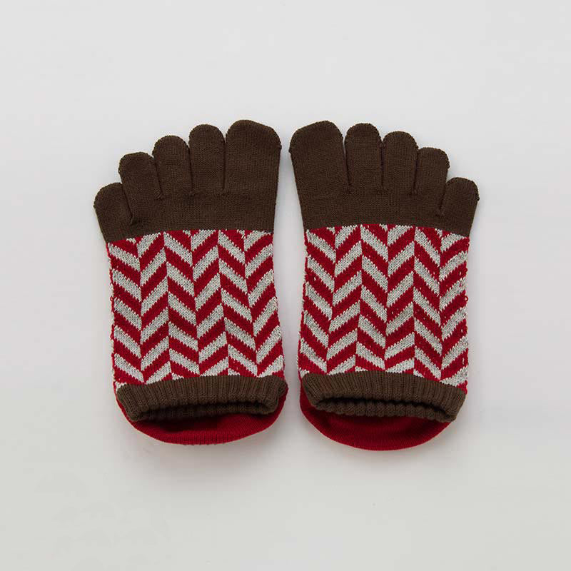 Knitido plus brand Organic Cotton Herringbone Grip Socks in red with brown inserts at the cuff and toes