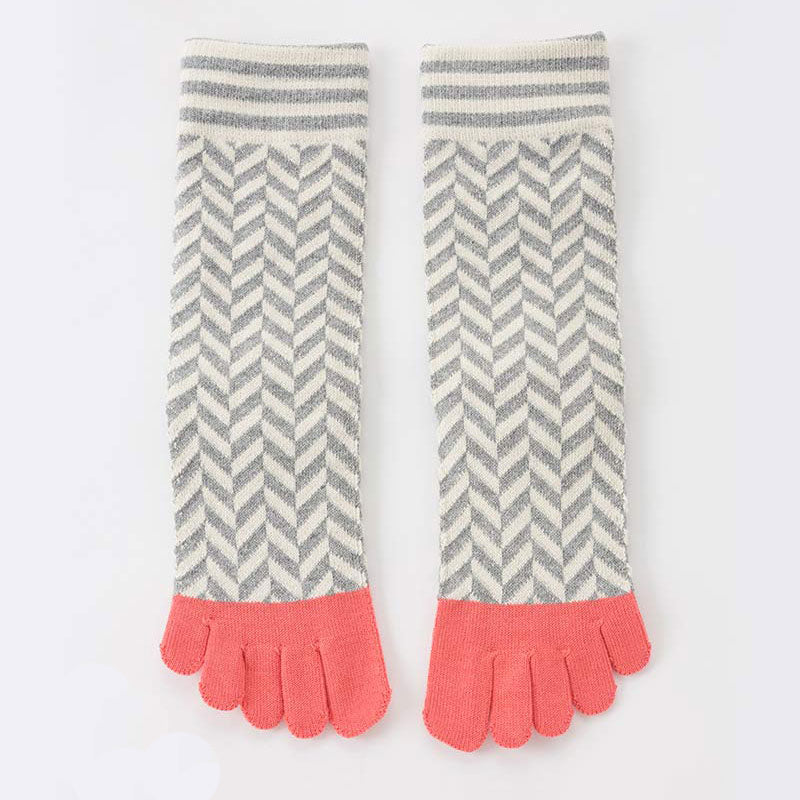 Knitido plus brand Organic Cotton Herringbone Midcalf Toe Socks in GREY with salmon pink toes