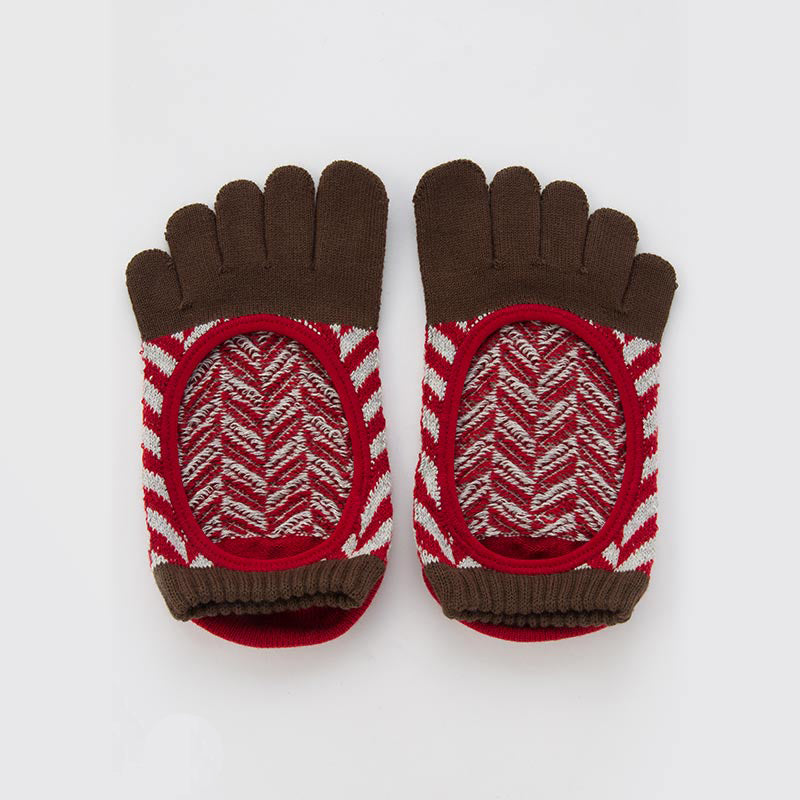 Knitido plus brand Organic Cotton Herringbone Toe Liner Socks in red with a brown color