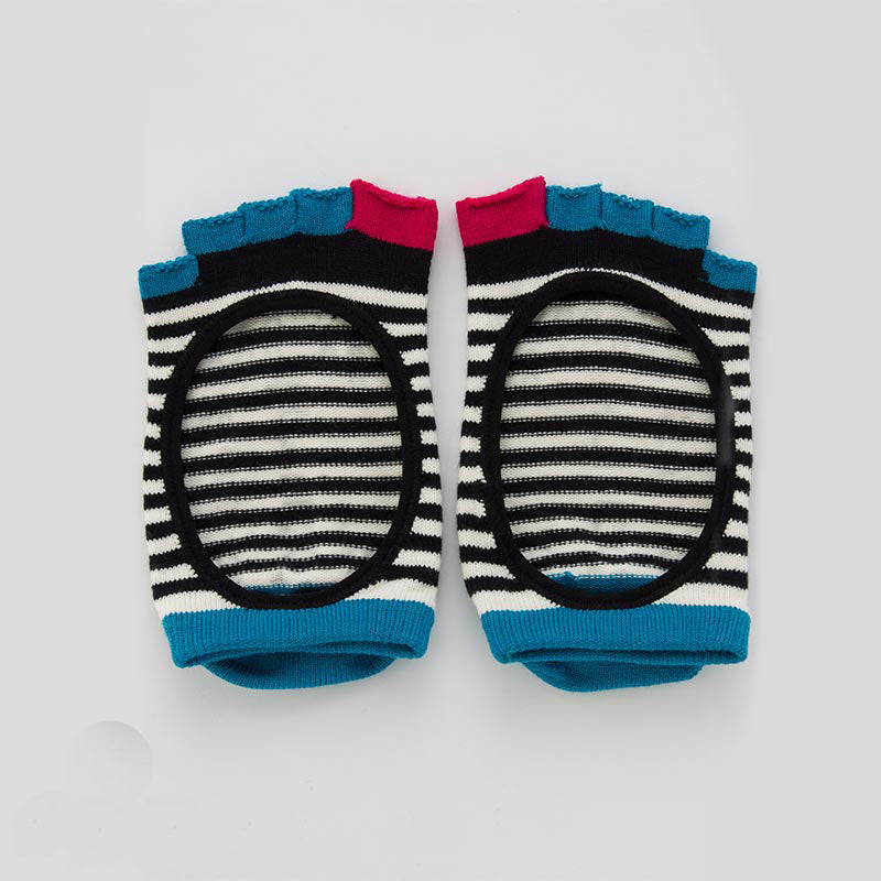 Knitido plus brand Organic Cotton Stripes Open Toe Liner Socks in black with pink and light blue inserts