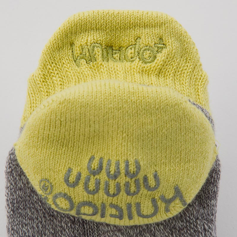Knitido plus brand Two Colors Footie Grip Toe Socks With Power Pads in Grey and yellow sock heel